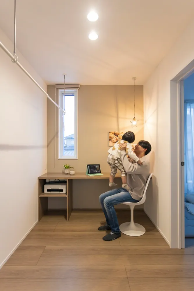 スタディコーナー（二階ホール）