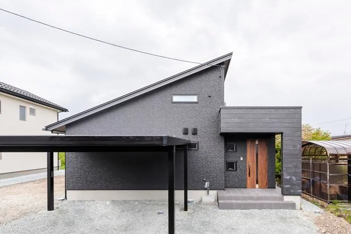 のびやかな平屋を愛猫と愉しむ家