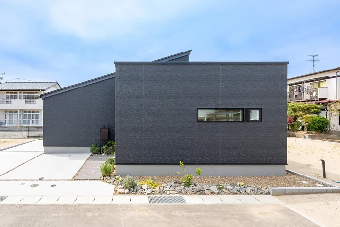 land image 1