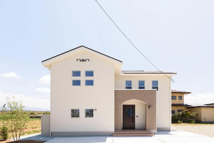 優しい表情をまとう家