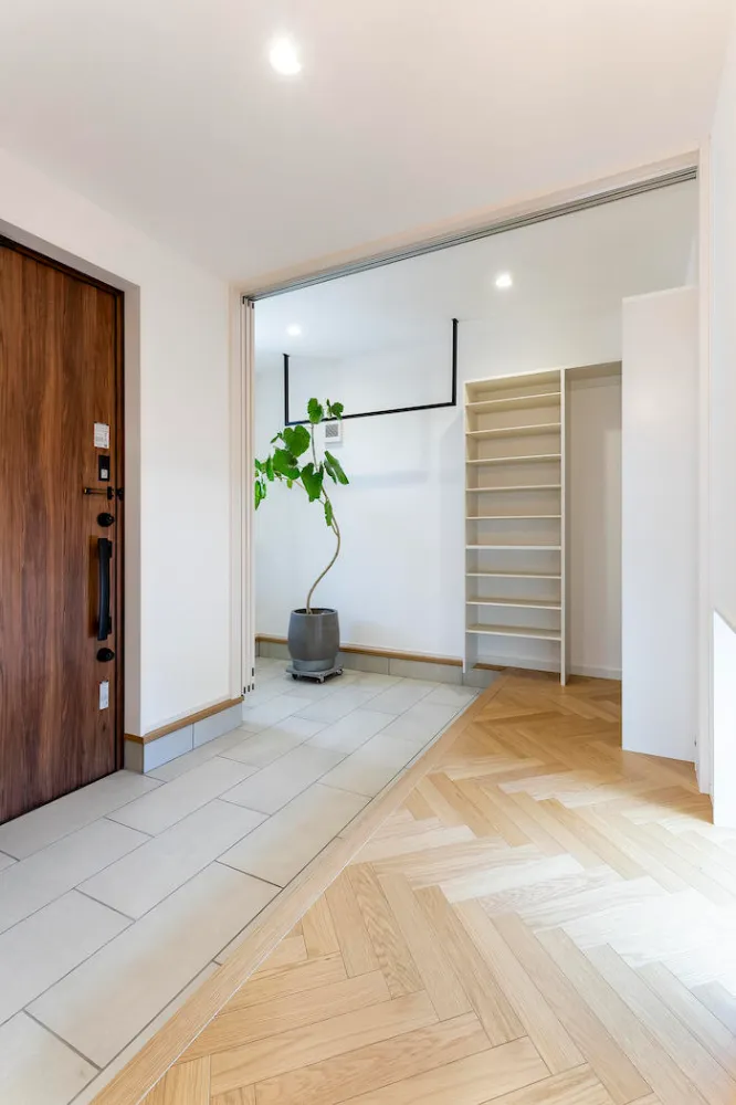 木と共に豊かに暮らす家