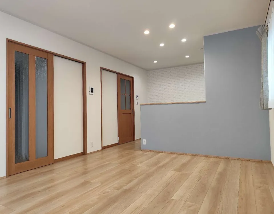 LDKからも寝室からも。生活の中心に「水回り」を据えたストレスフリーな平屋