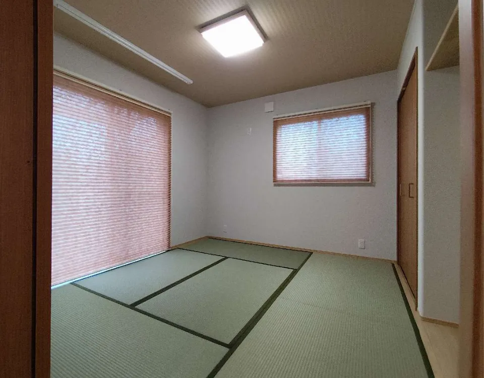 LDKからも寝室からも。生活の中心に「水回り」を据えたストレスフリーな平屋