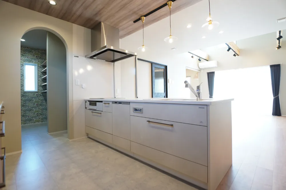 料理の時間が楽しくなる、質感にこだわったキッチン