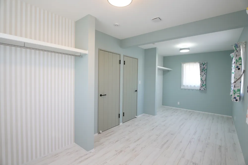 お子様の成長や未来に寄り添う、可変性を持たせた洋室