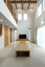 完全な自由設計。“好き”を形にした、小上がりのある暮らし