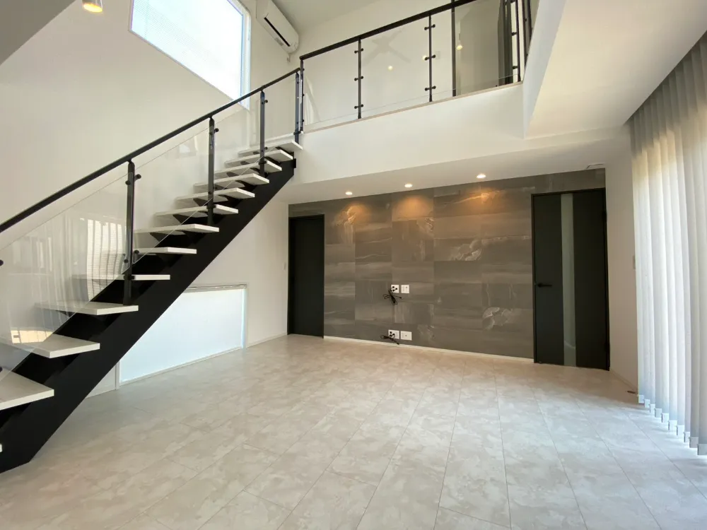 ホテルライクでモダンな邸宅