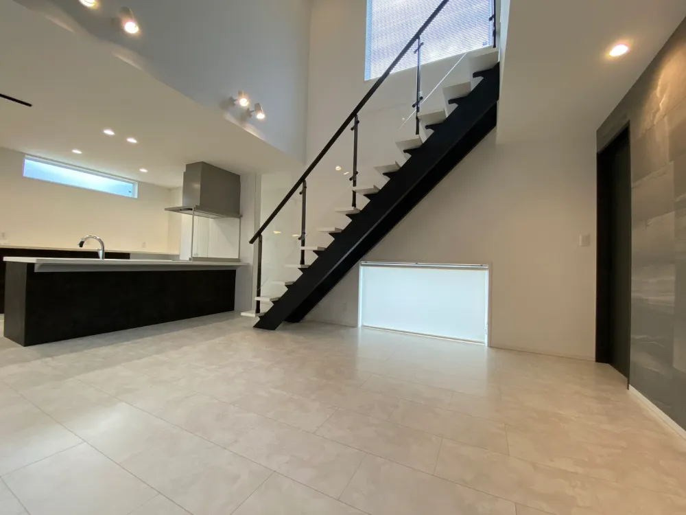 ホテルライクでモダンな邸宅