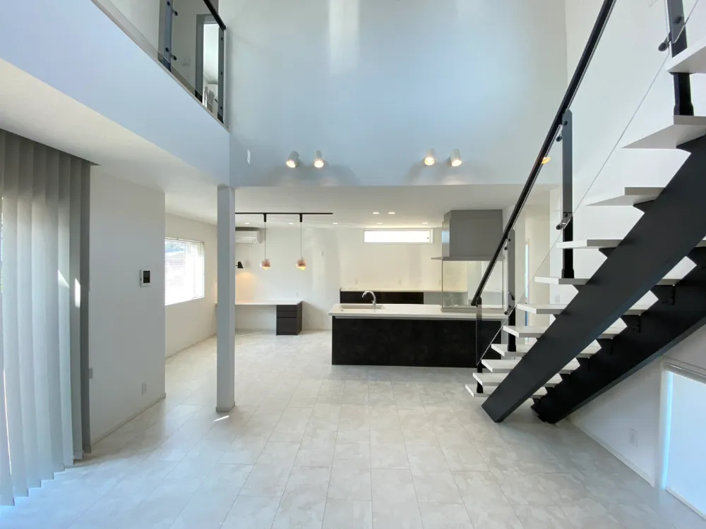 ホテルライクでモダンな邸宅