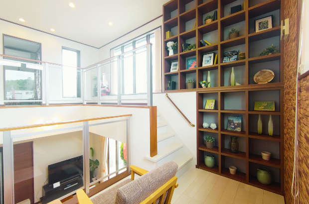 スキップフロア＆飾り棚