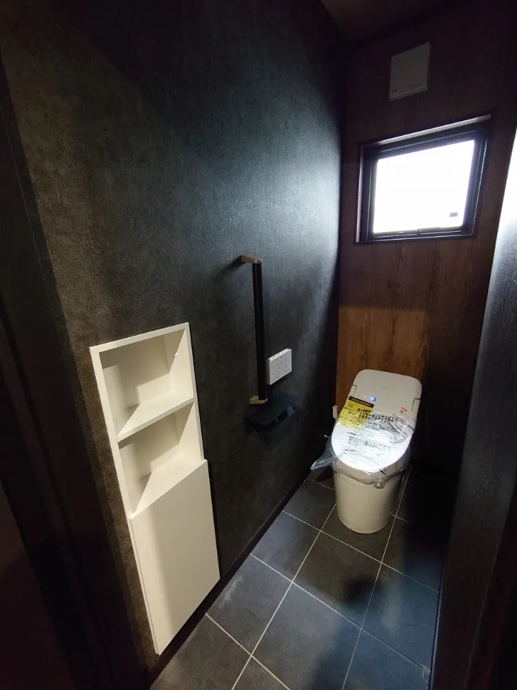 ブラック×グレートーンでまとめたインダストリアルな家