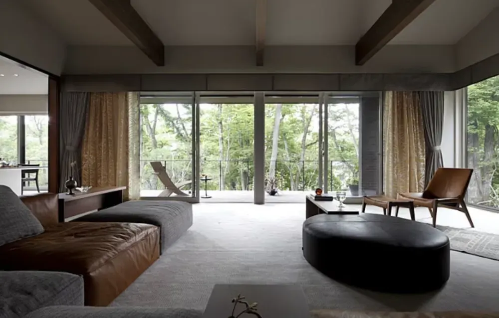 那須の別荘　森に溶け込む住まい