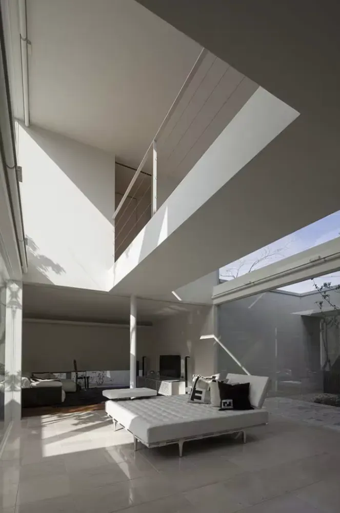 空に抜けるリゾート