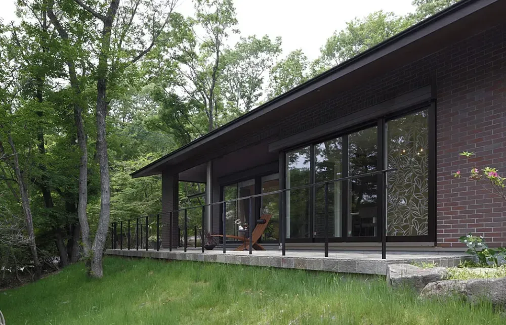 那須の別荘　森に溶け込む住まい